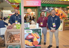 Tropifoods EIAE SA Joshua, Kevin Guerrero y Edgar Medina expusieron sus raíces y frutas tropicales de Costa Rica.